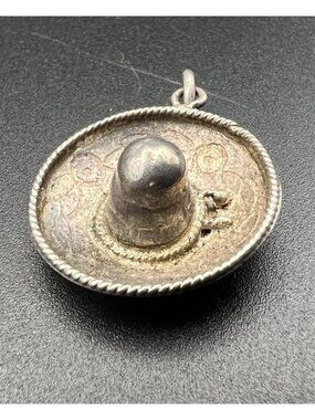 Vintage Taxco 925 Sterling Silver 3D Etched Sombrero Hat Charm Pendant